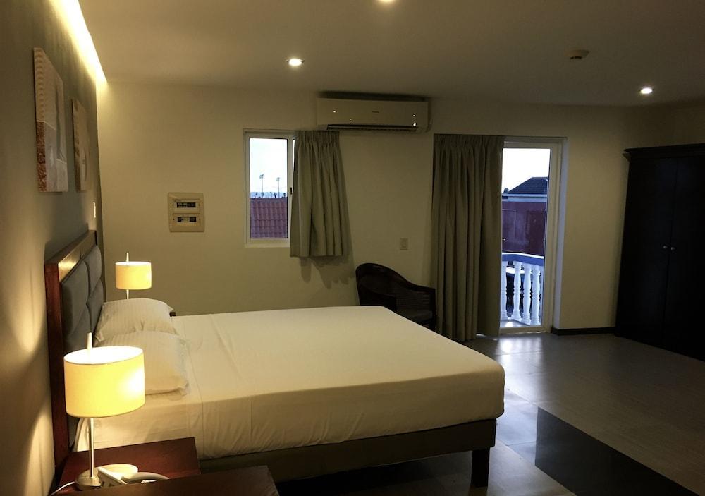 Curacao Suites Hotel Willemstad Esterno foto