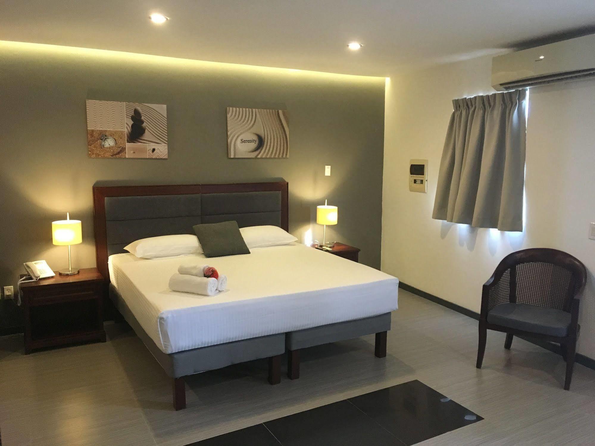 Curacao Suites Hotel Willemstad Esterno foto